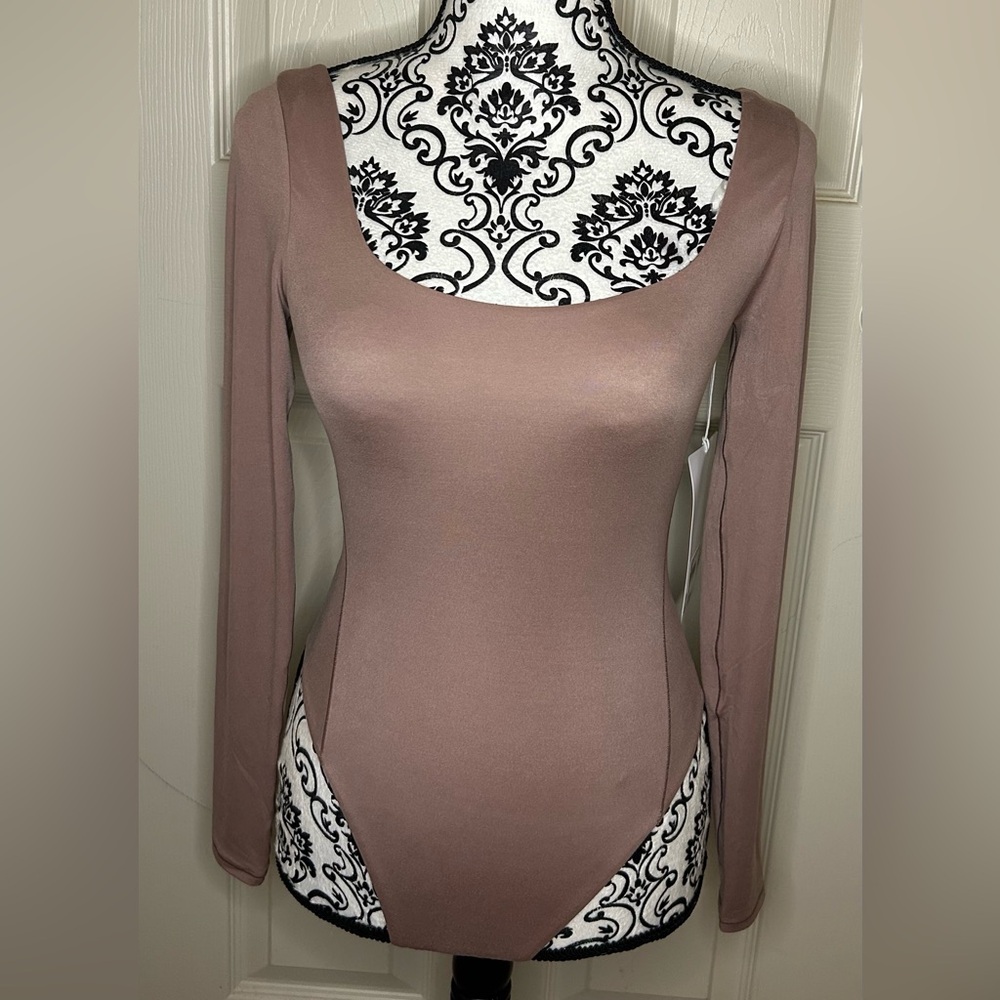 NWT LuluLemonSeriously Soft Nulu Square-Neck Bodysuit